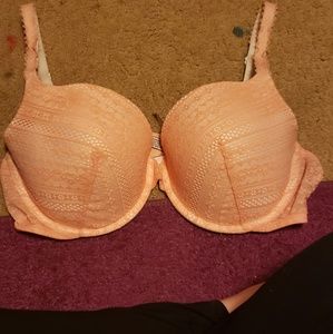 Victoria's Secret 38DD bra